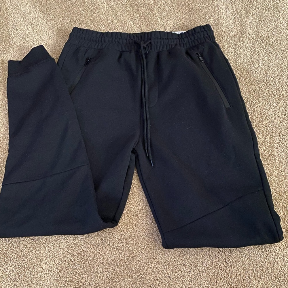 Rue21 Men’s size small black joggers NWT